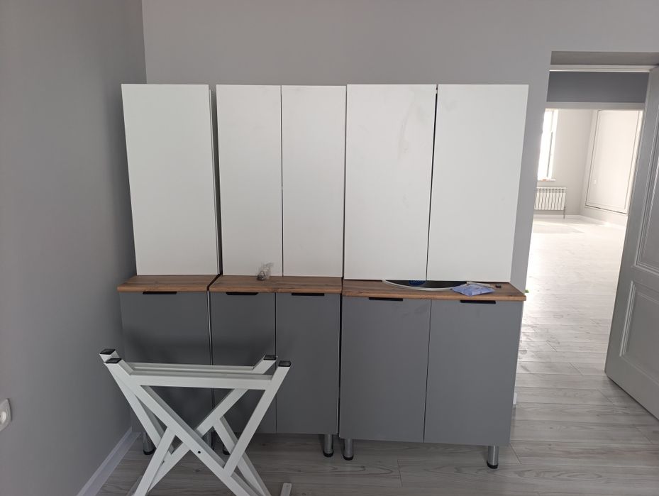 Продам кухонный гарнитур новый