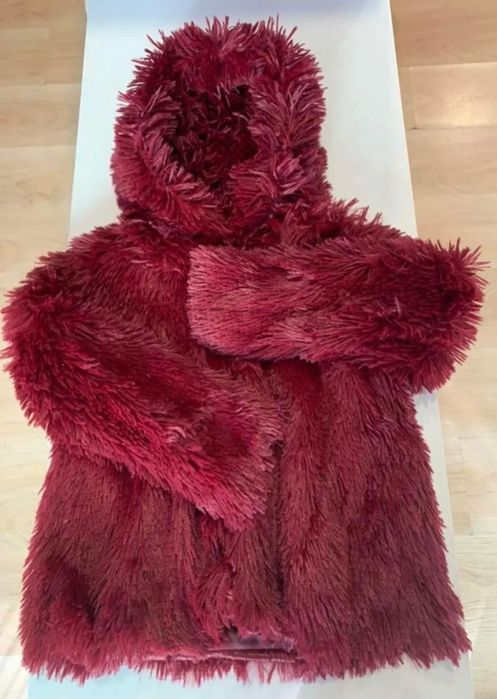 Пухкава детска връхна дреха с качулка, 11-12 г., 29 лв.