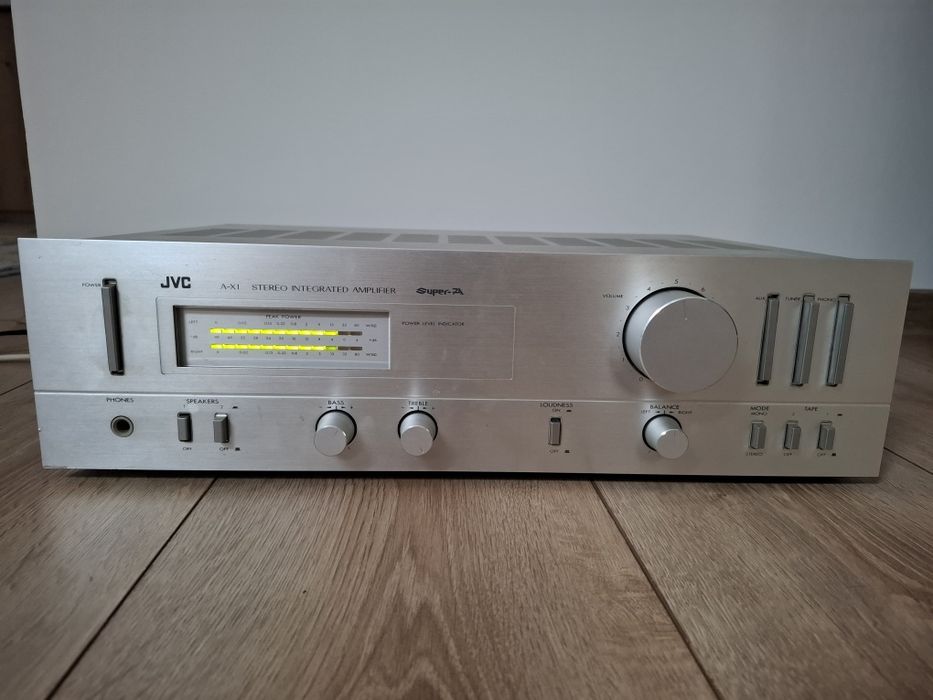 Amplificator  JVC  A-X1