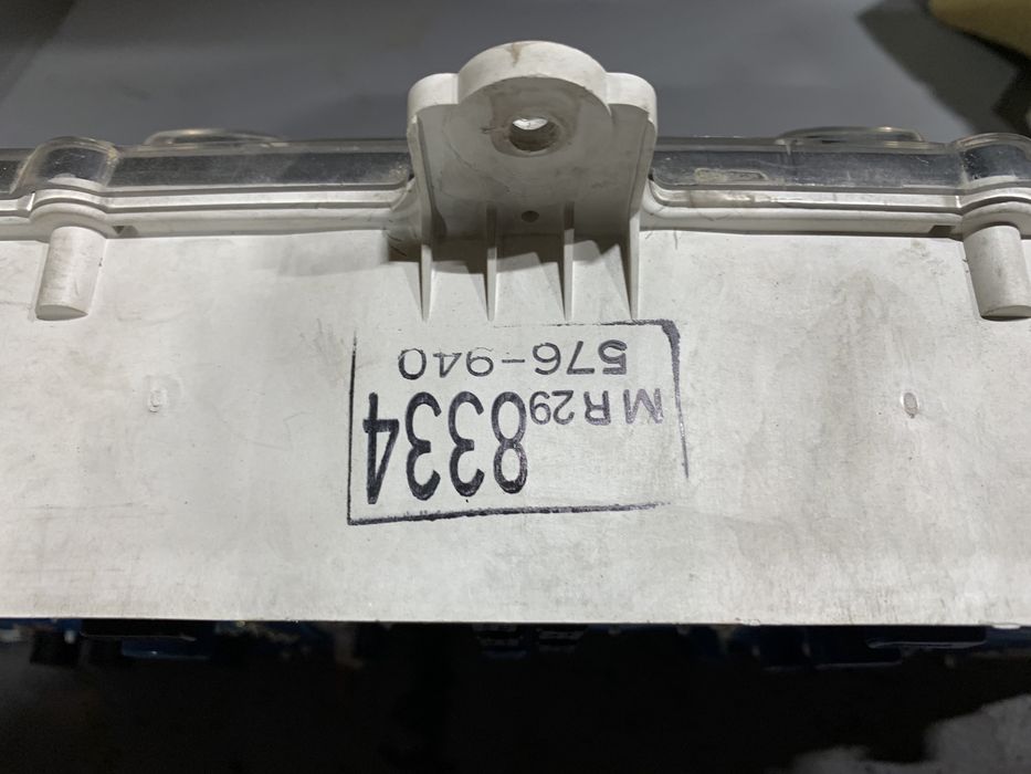 Щиток приборов Mitsubishi