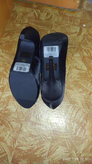 Коктейльные туфли