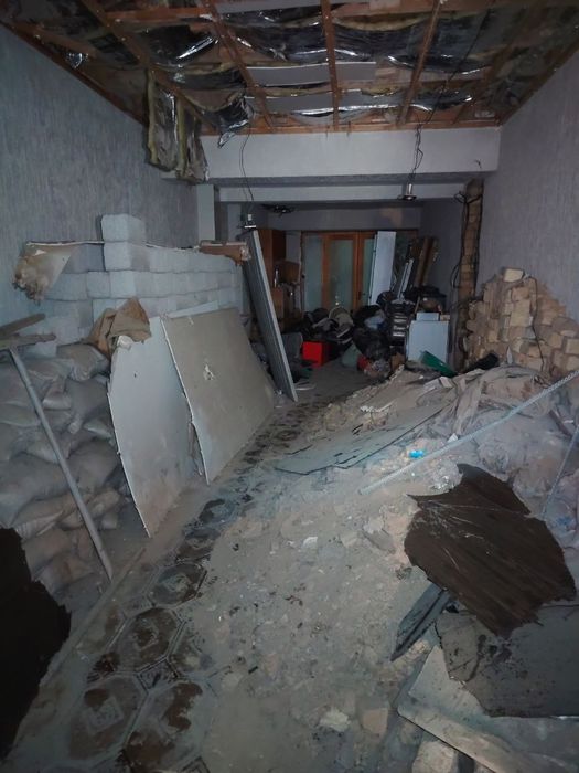 Yunsobod bodomzor Tatuv Letseyni roparasida 2.8sotik 2etaj Hovli