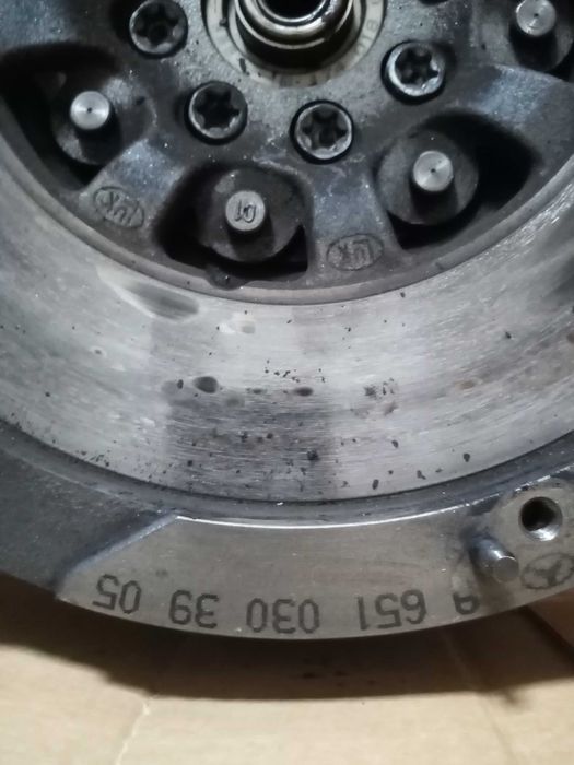 Съединител комплект плюс маховик.