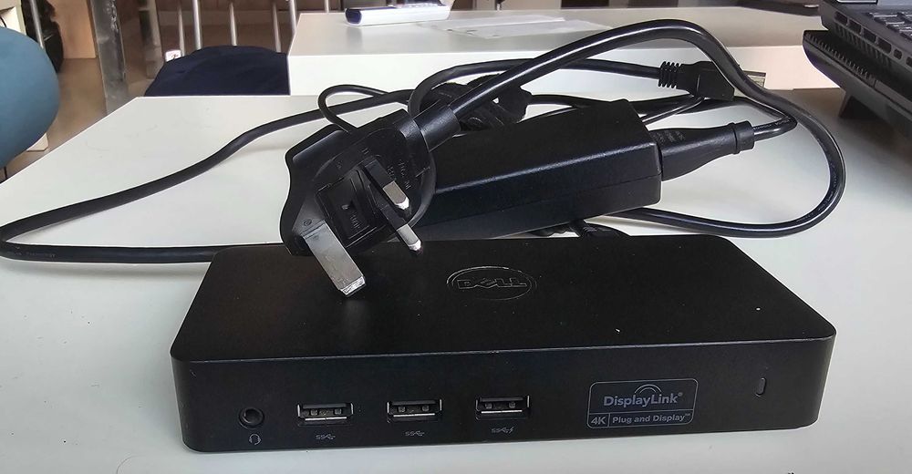 Докинг станция Dell D3100