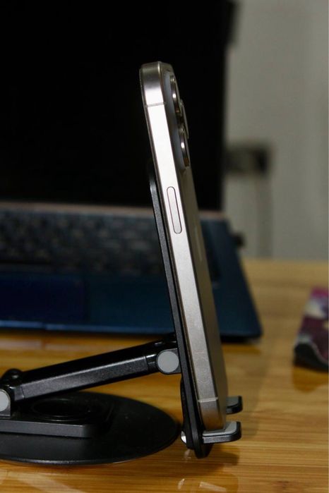 iPhone 15 Pro · 256 GB