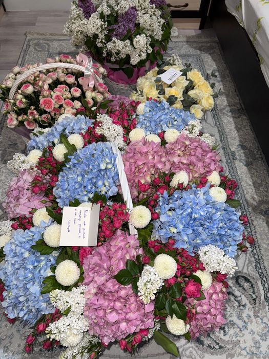 Цветы в корзинке