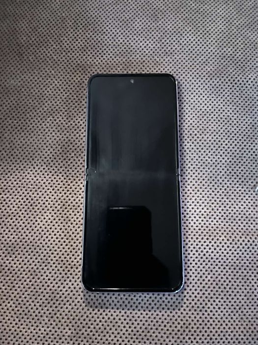 Samsung flip 4 перфектен