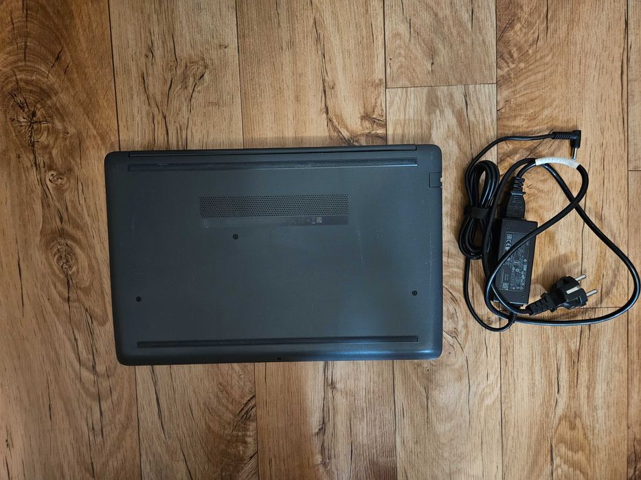 Продам современный ноутбук HP 255 G7