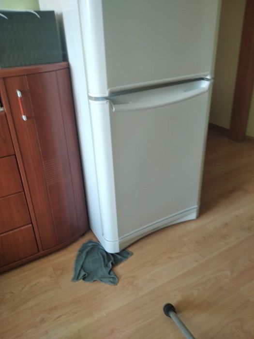 Холодильник Indezit