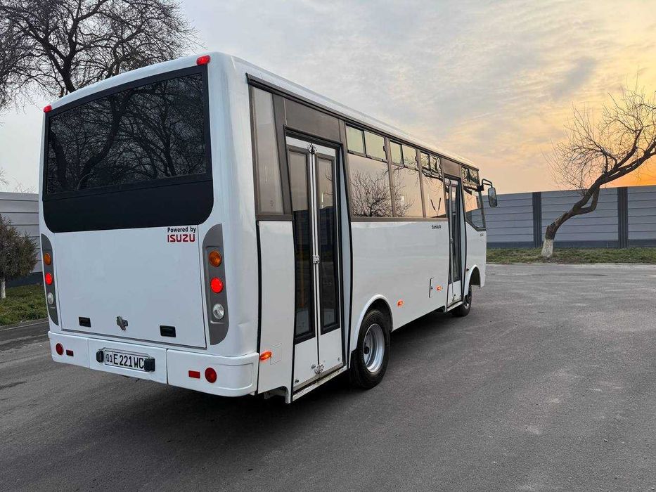 ISUZU SAZ HC40 автобус