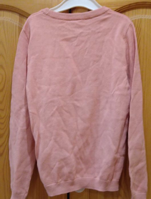 Нов пуловер 6-7 г.