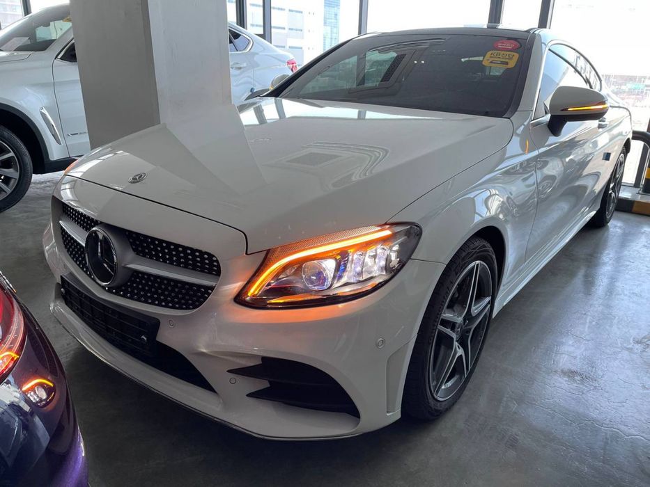 Стекла Фары Мерседес W205 / Mercedes benz W205