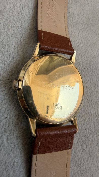 Junghans Vintage 14K (585) масивен златен часовник  • Cal. 620.50 • Юбилеен модел