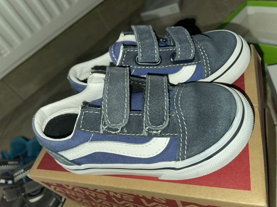 Tenesi Vans nr 23