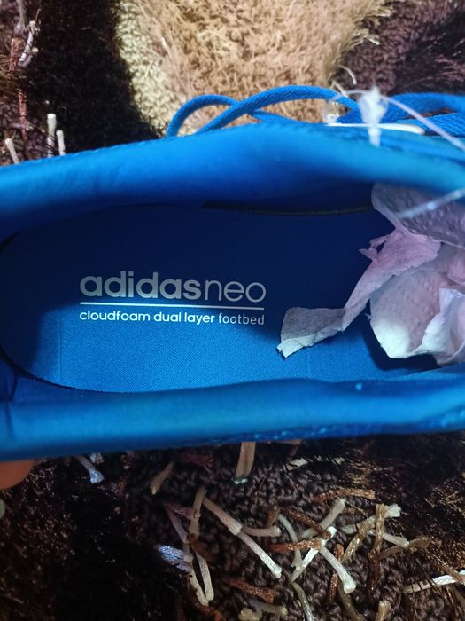 Vând Încălțăminte Adidas