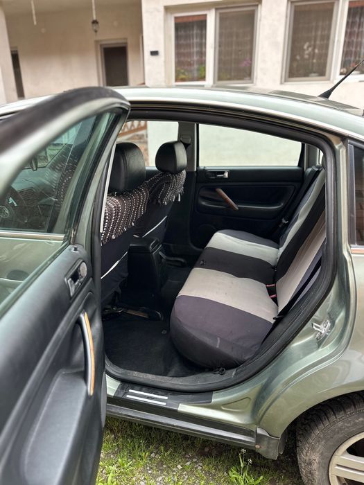 Auto volkswagen passat