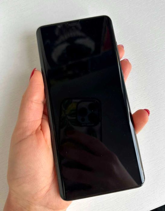 Продавам Huawei Mate 50 PRO