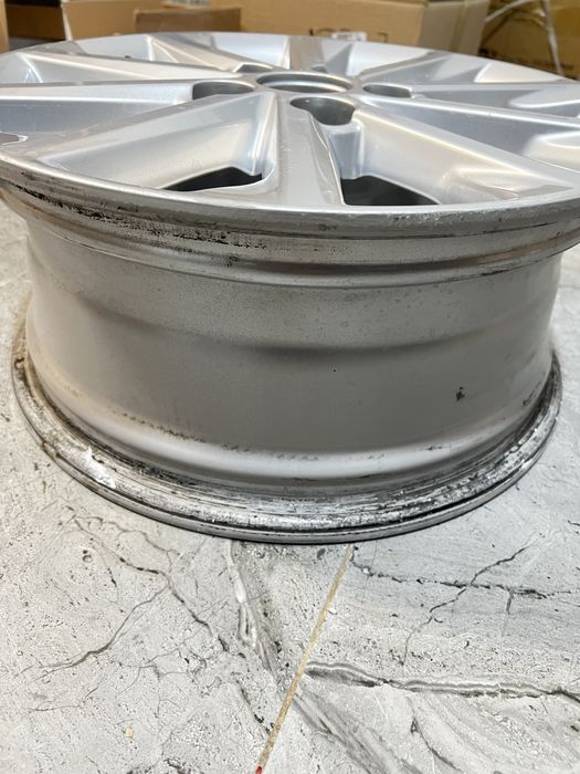 Продам диск один от камри