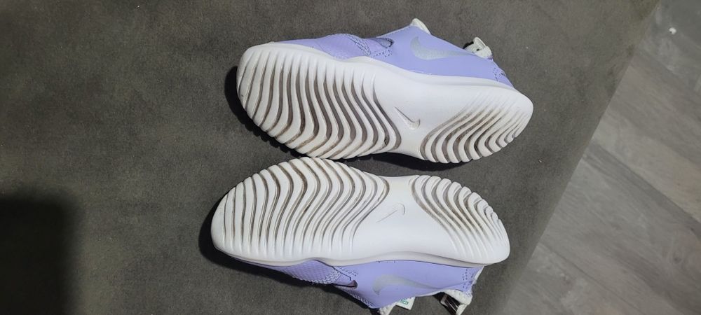 Adidasi Nike copii marimea 28