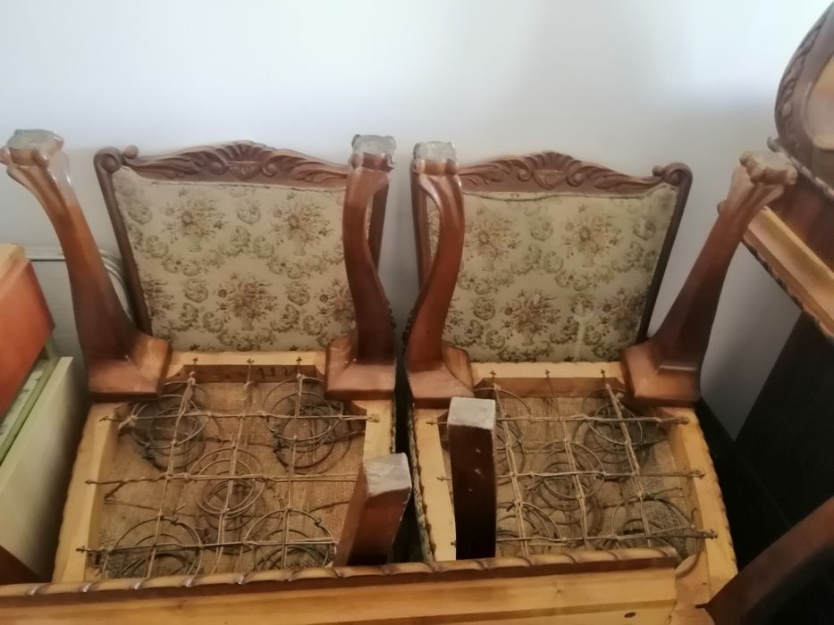 Oglinzi venețiene și mobilier sufragerie