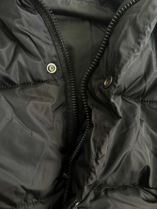 Geaca Burberry care se Transforma in vesta cu Puf neagra pentru Iarna