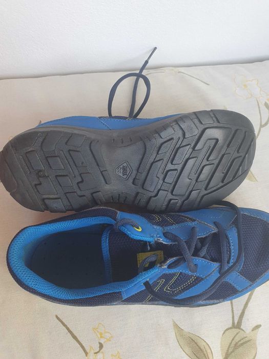 Adidași Decathlon Quechua