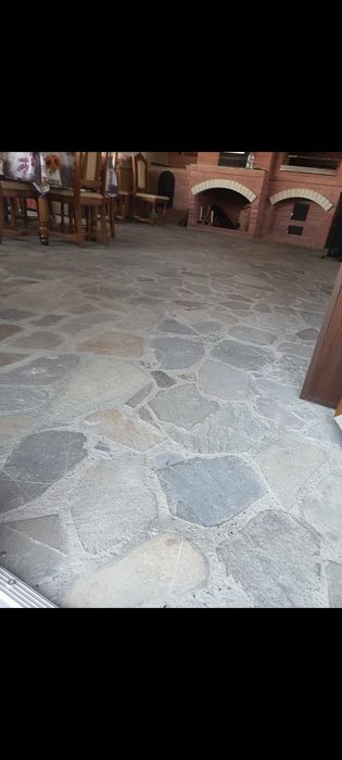 Vând urgent piatra naturala