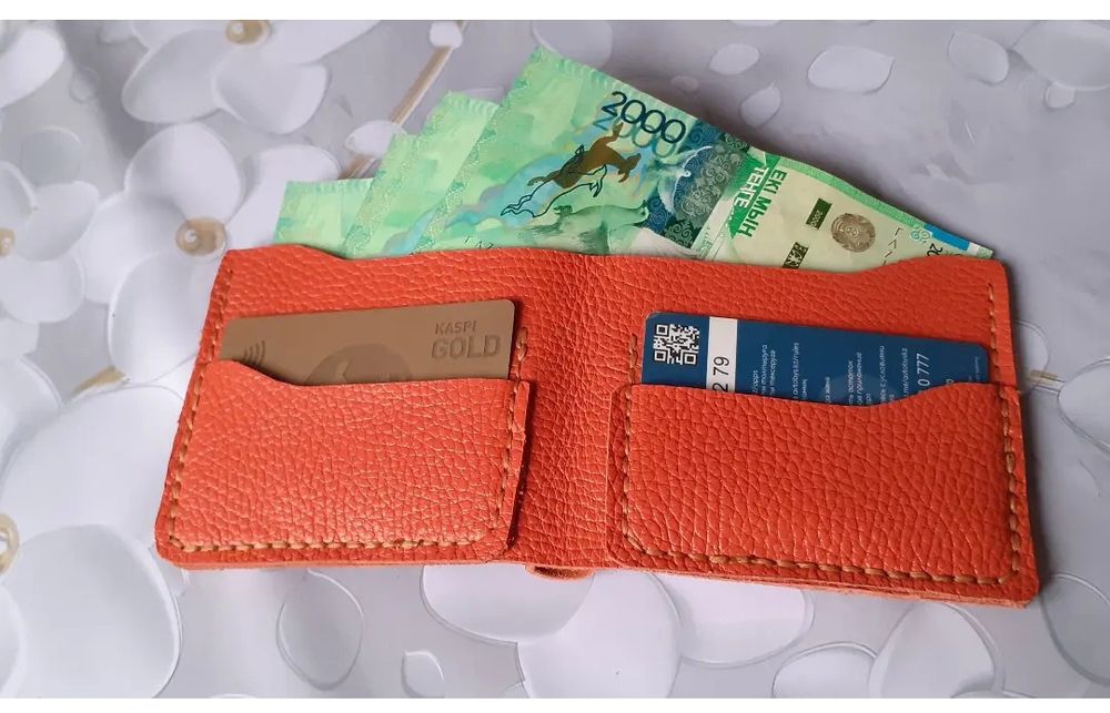 Продам новый - Кожаный Кошелек!