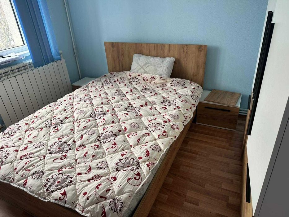 Închiriez apartament 2 camere Micro 17 – parcare inclusă
