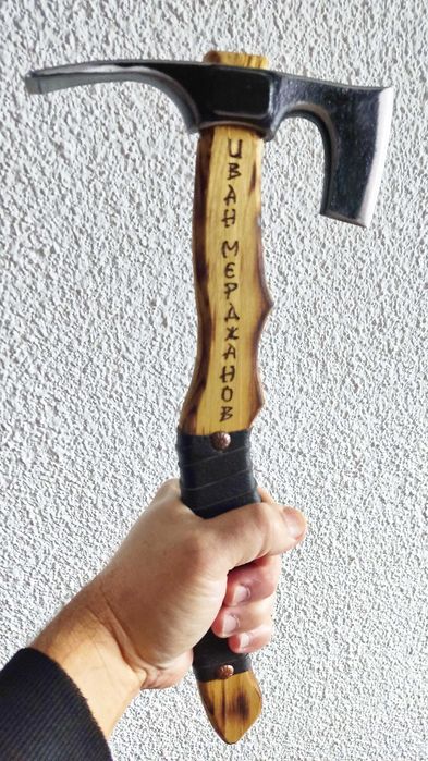 Киркобрадва със стойка за стена - ръчна изработка