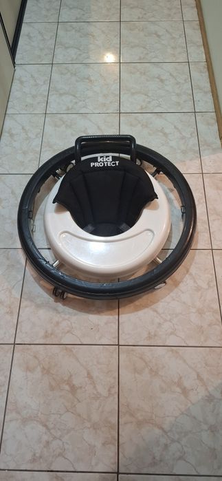 Vând premergător ,stare foarte bună .Sector 4 preț 150 lei