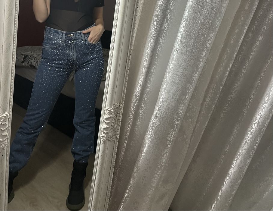 Дънки ZARA.