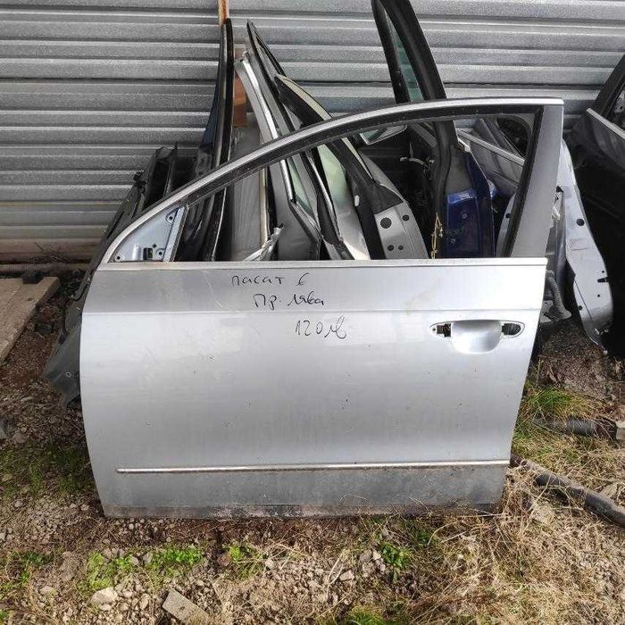 Предна лява врата Пасат 6