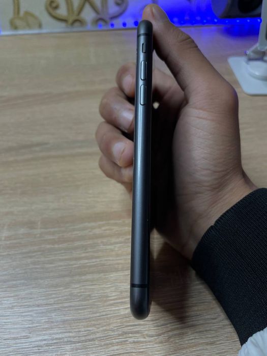 IPhone 11 64 Gb 250$