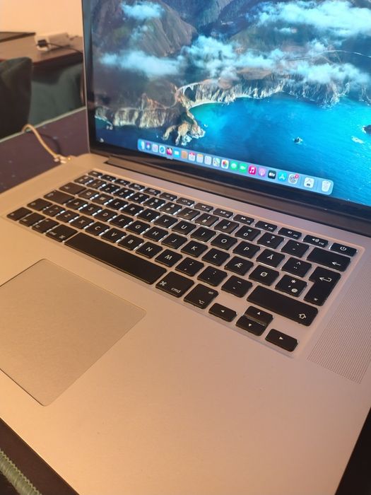 MacBook pro I7 ssd 1000 gb 16 gb ram