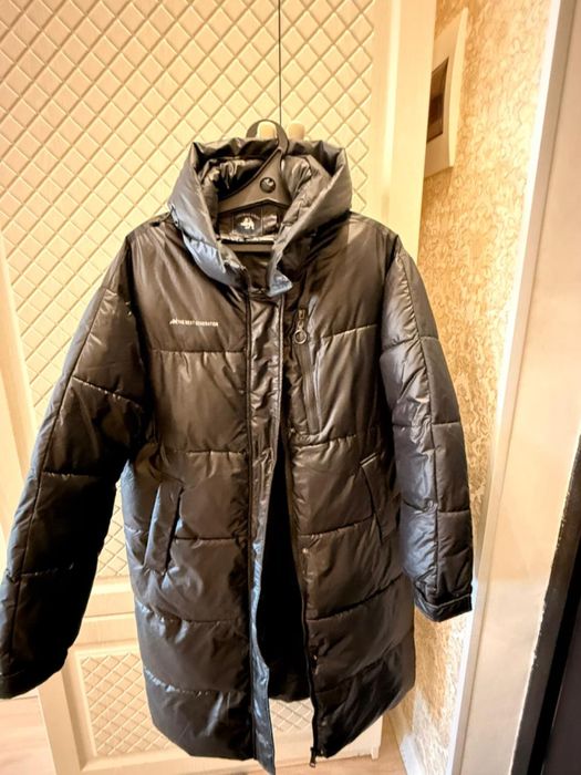 Продается одежды для девушек.