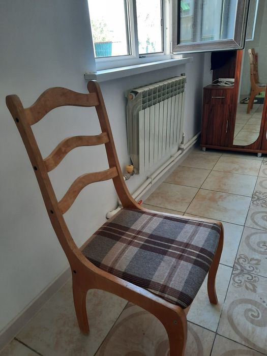Продам стулья для кухни