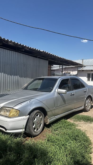Mercedes-Benz C-Class W202
