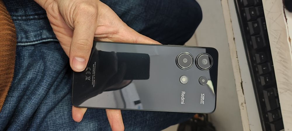 Redmi note 13.      8 256gb