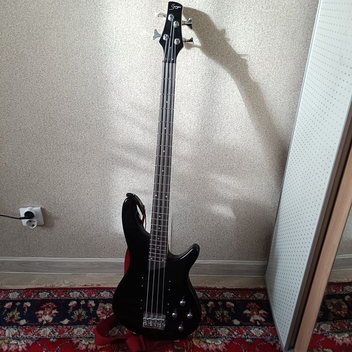 Басс гитара smiger черная