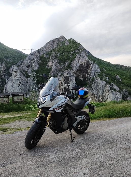 Продавам CFMOTO 650MT