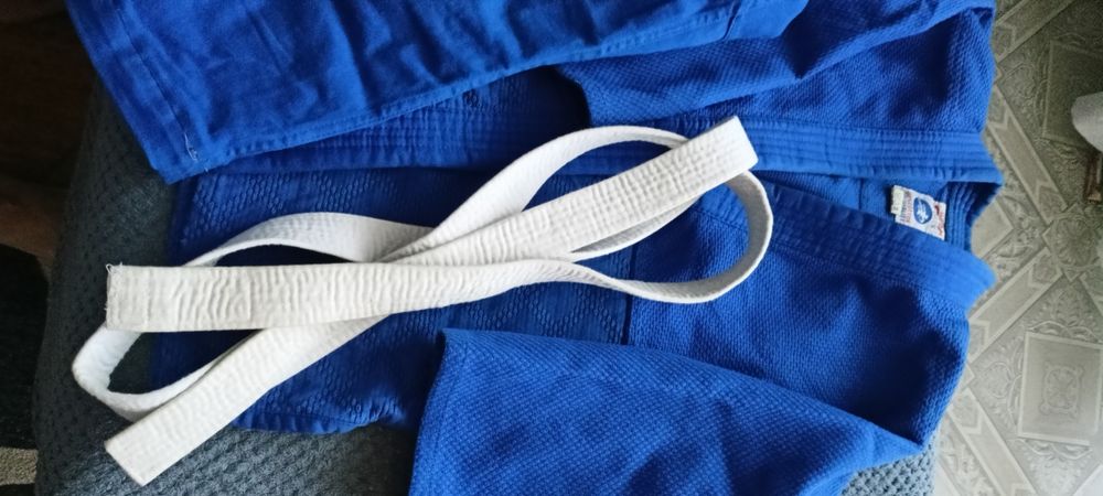 Продам кимоно для дзюдо