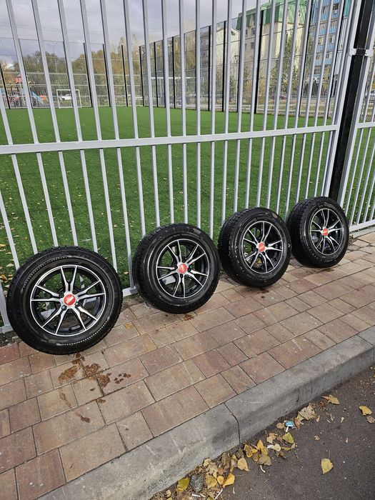 Продам зимние шины с дисками