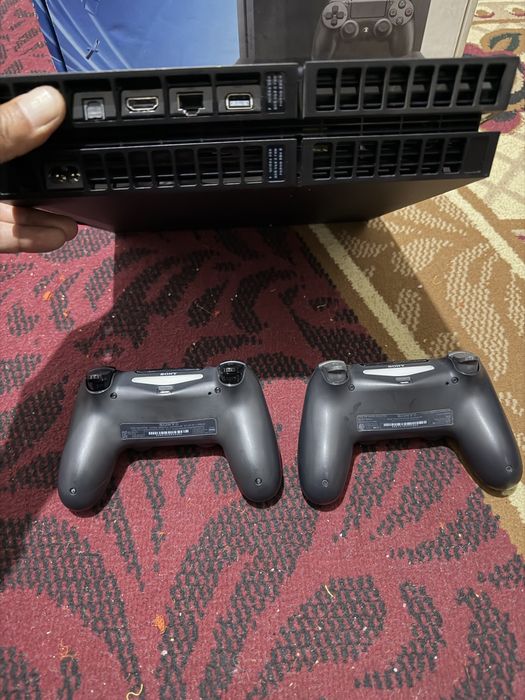 Ps4 Fat Koreyadan Kelgan Xotirasi 500GB versiyasi 6.72 djostik 2ta