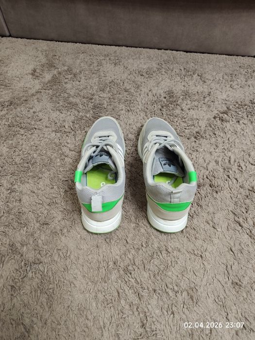 Кроссовки 42 р.   .