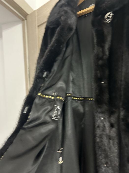 Продам норковую шубу