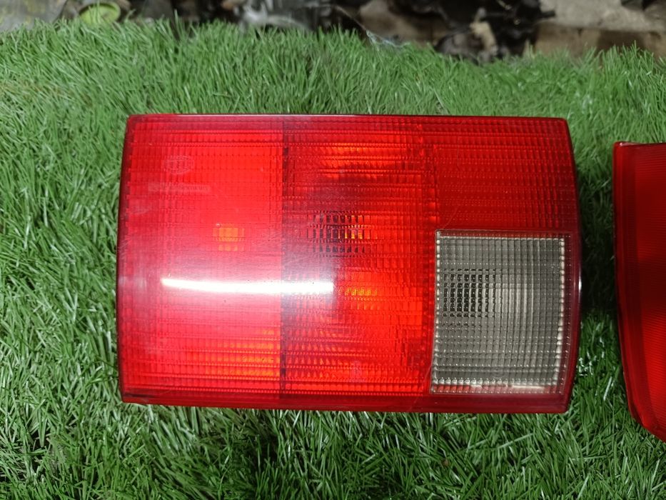 Фонари задние Ауди 80 Б4