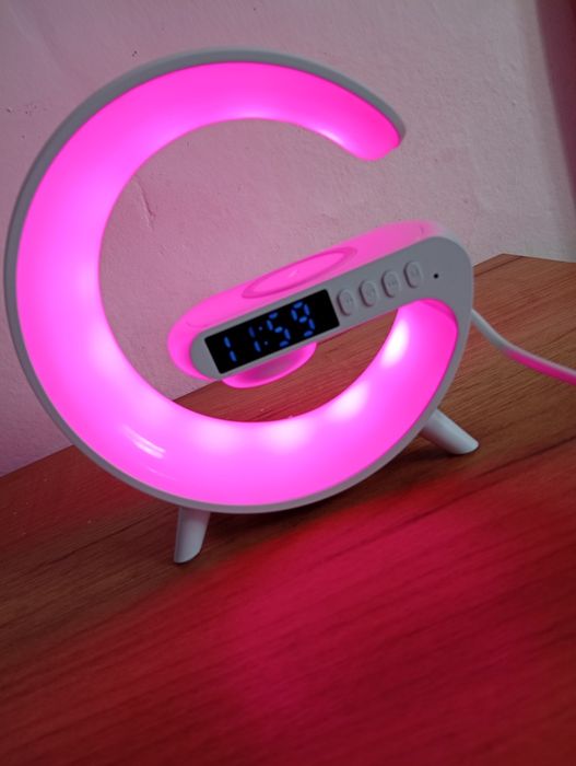 Vând mini lampă cu încărcare wireless