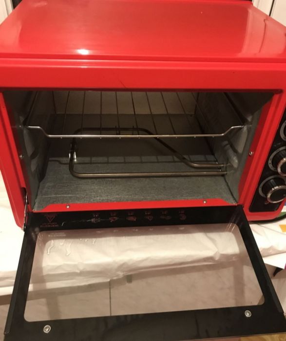 Продам электричиский духовку