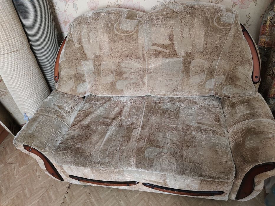 Продам диван, тройка